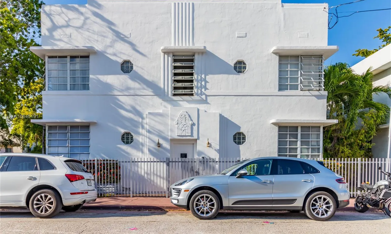 1 bedroom 1 bath for sale at 905 Michigan Ave # 2, Miami Beach FL 33139