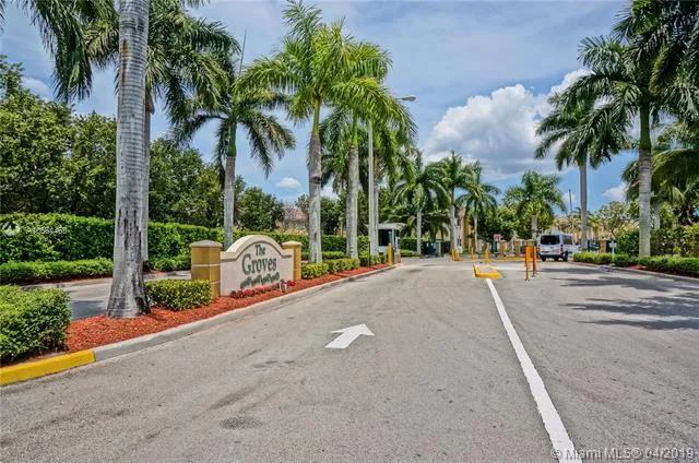 3 bedroom 2 bath for sale at 1592 SE 31st Ct # 1592, Homestead FL 33035