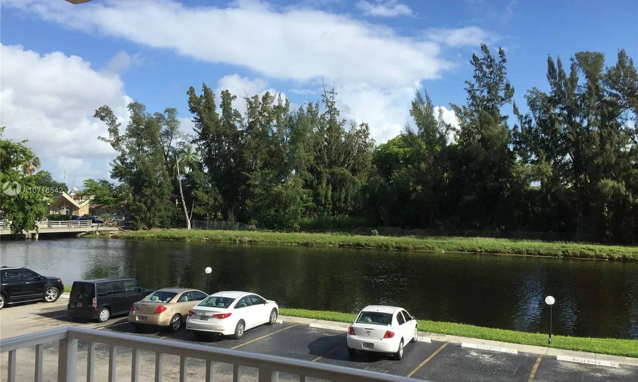 16465 NE 22nd Ave # 205, North Miami Beach FL 33160