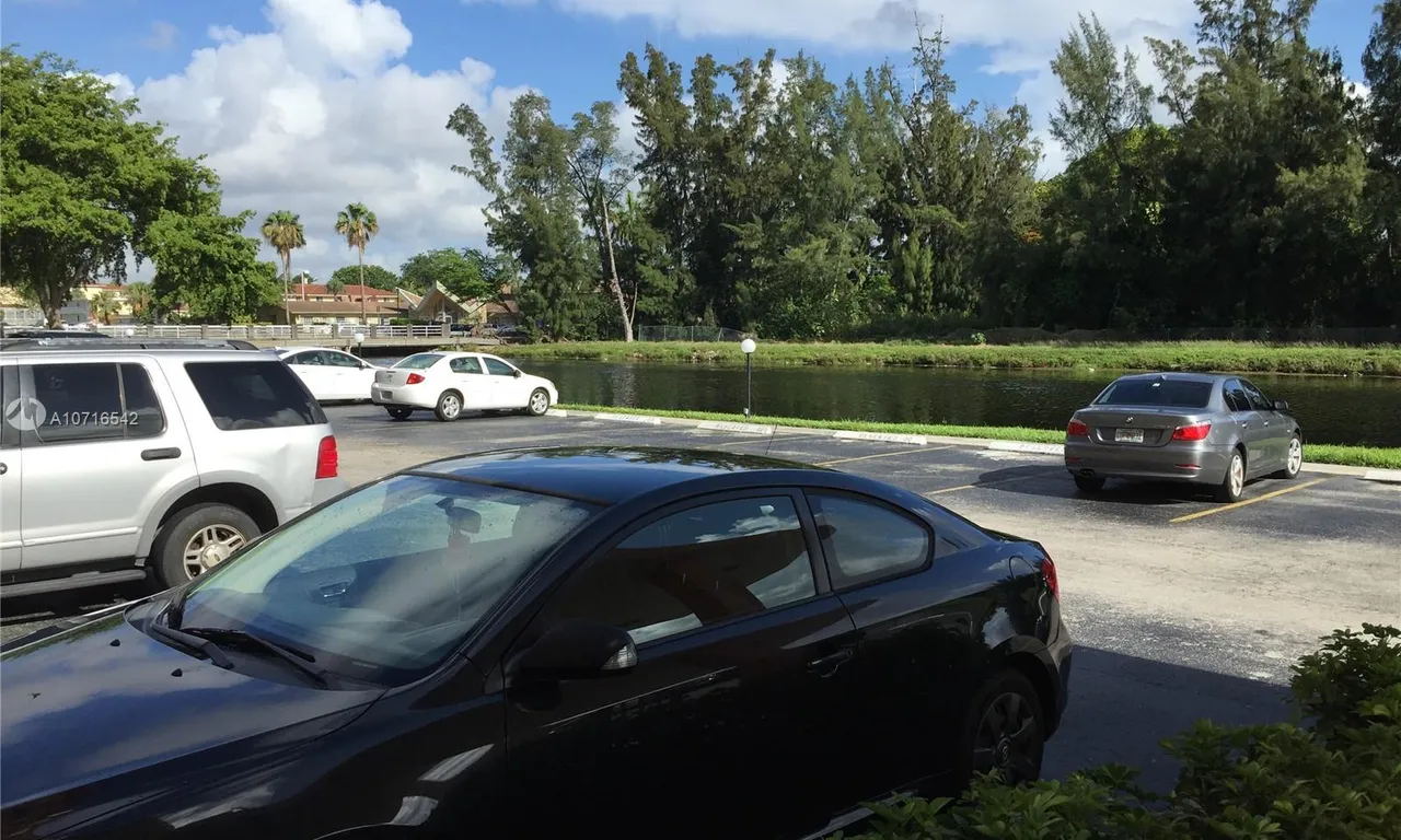 16465 NE 22nd Ave # 205, North Miami Beach FL 33160