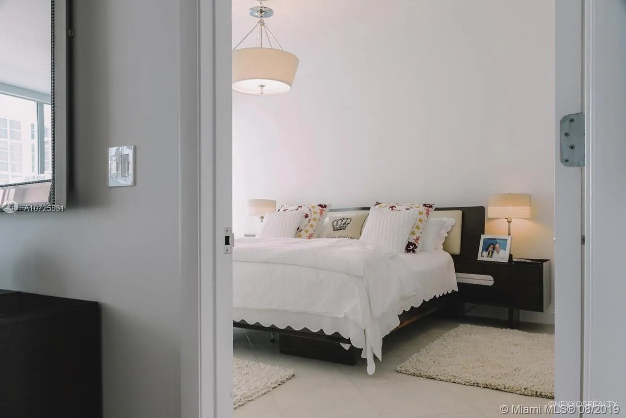 3131 NE 188th St # 503, Aventura FL 33180