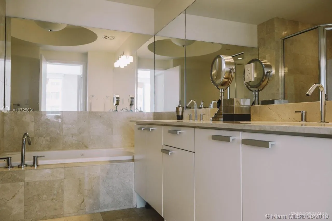 3131 NE 188th St # 503, Aventura FL 33180