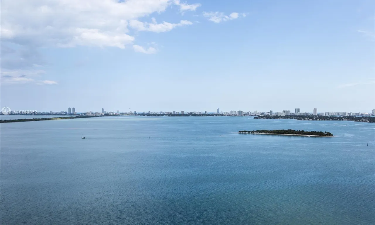 2 bedroom 2 bath for sale at 700 NE 25th St # 1703, Miami FL 33137