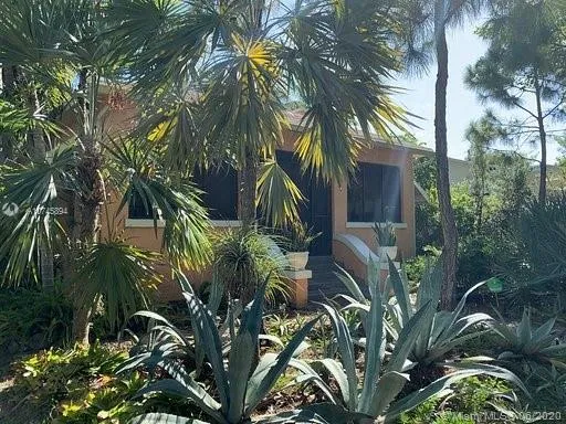 2 bedroom 2 bath for sale at 46 NE 43rd St, Miami FL 33137