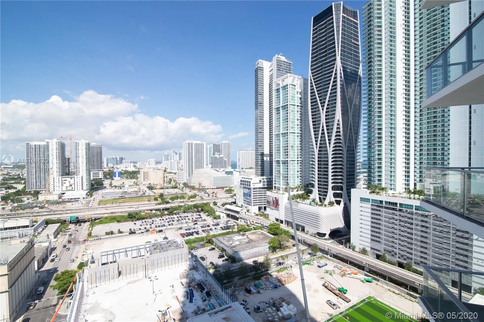 1 bedroom 2 bath for sale at 851 NE 1st Ave # 3800, Miami FL 33132