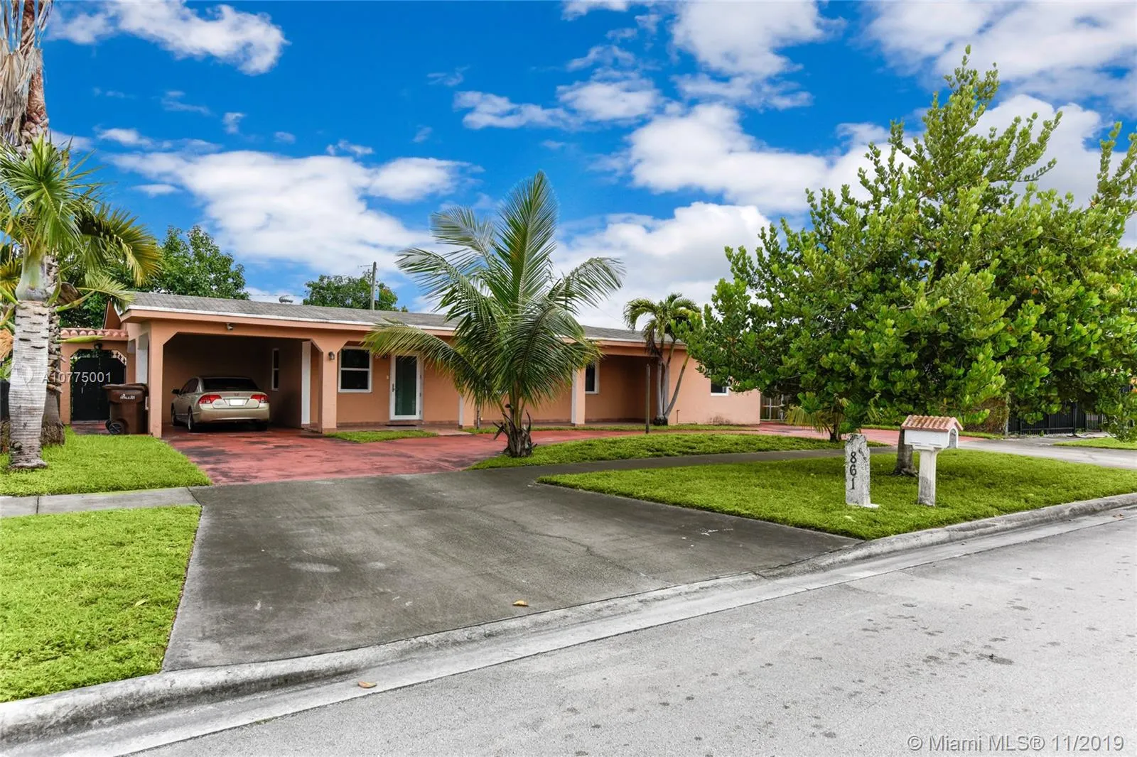 861 E 33rd St, Hialeah FL 33013
