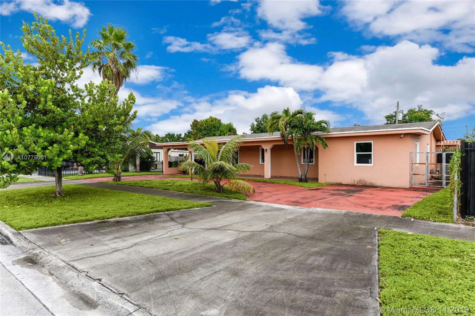 861 E 33rd St, Hialeah FL 33013