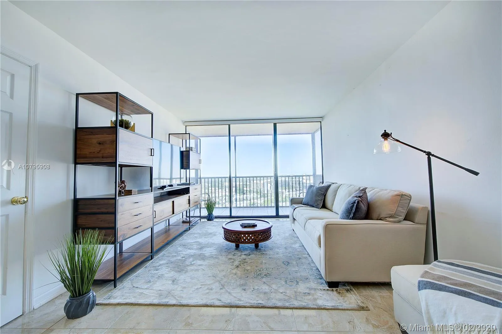 20335 W Country Club Dr # 2210, Aventura FL 33180