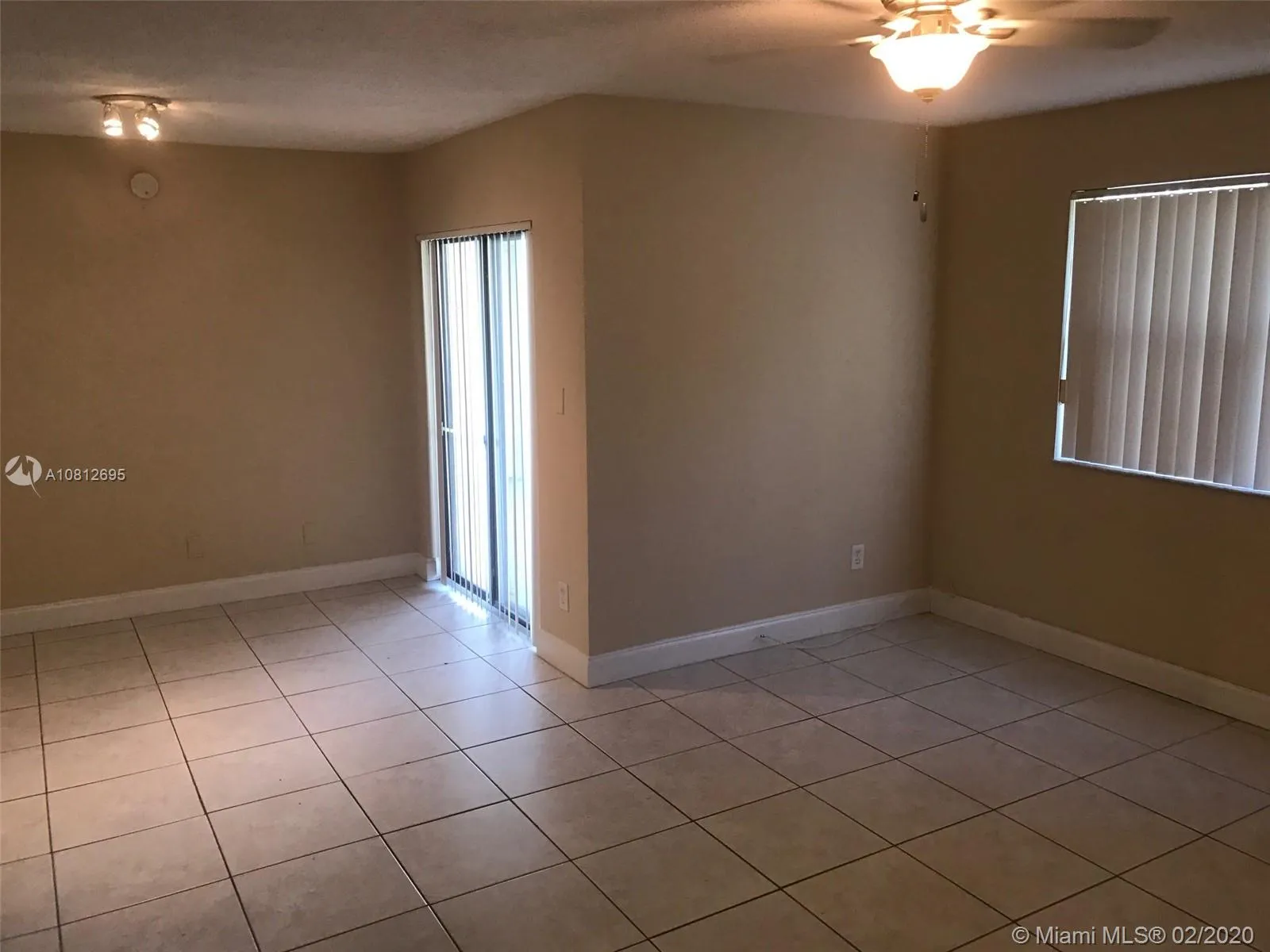 530 S Park Rd # 11, Hollywood FL 33021