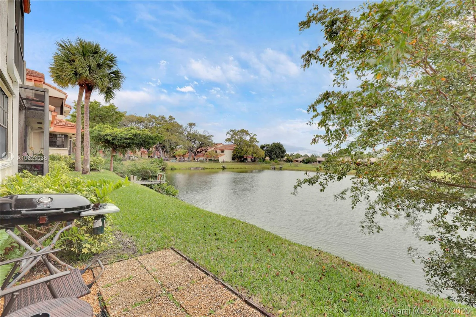 2 bedroom 2 bath for sale at 3507 Emerald Oaks Dr # 1804, Hollywood FL 33021