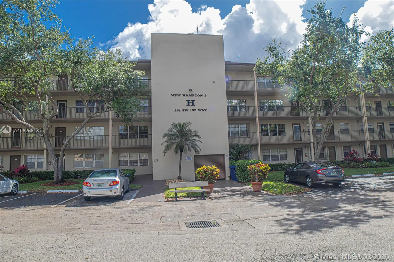 2 bedroom 1 bath for sale at 251 SW 132nd Way # 406H, Pembroke Pines FL 33027