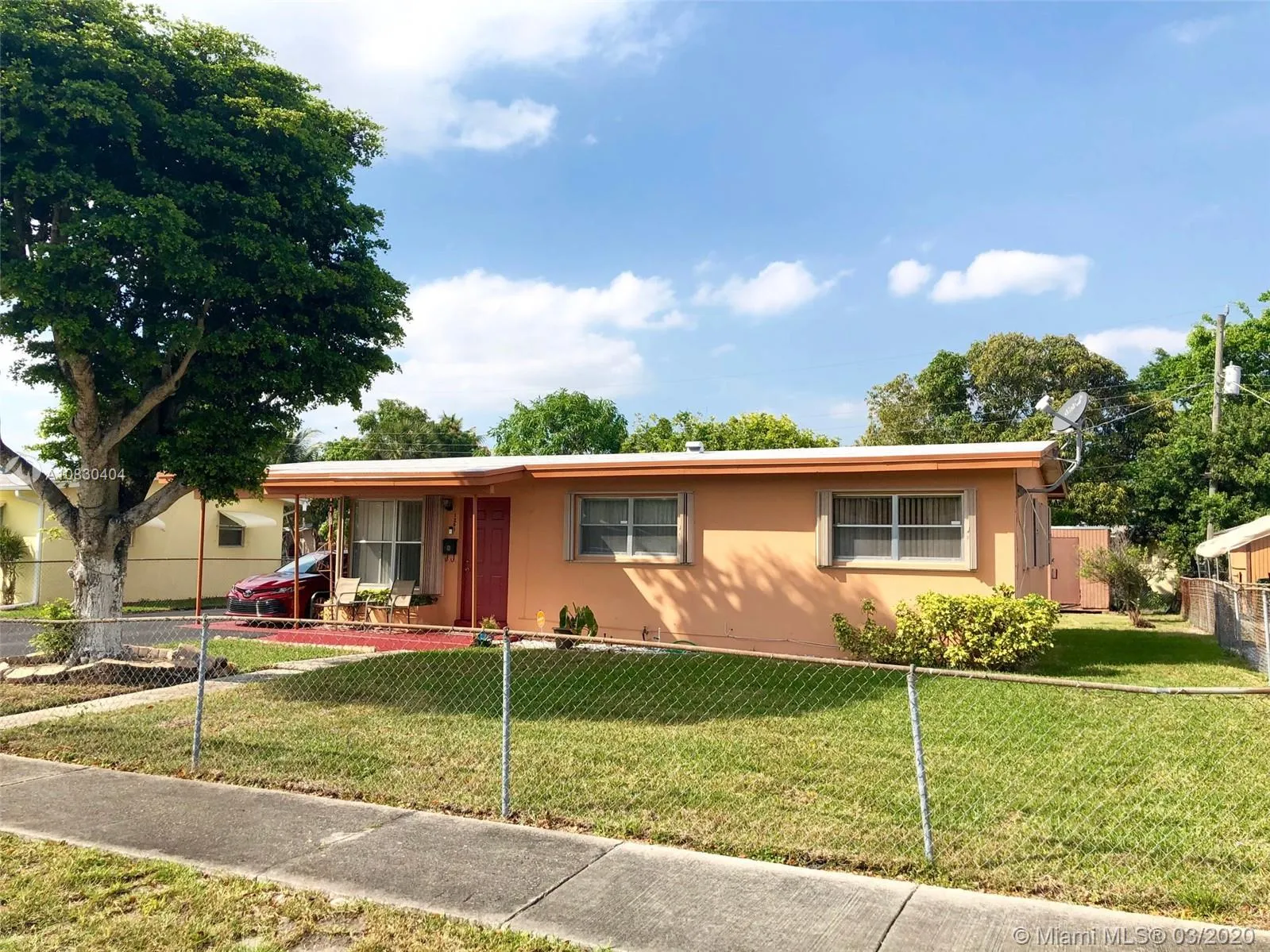 1201 NW 14th St, Fort Lauderdale FL 33311