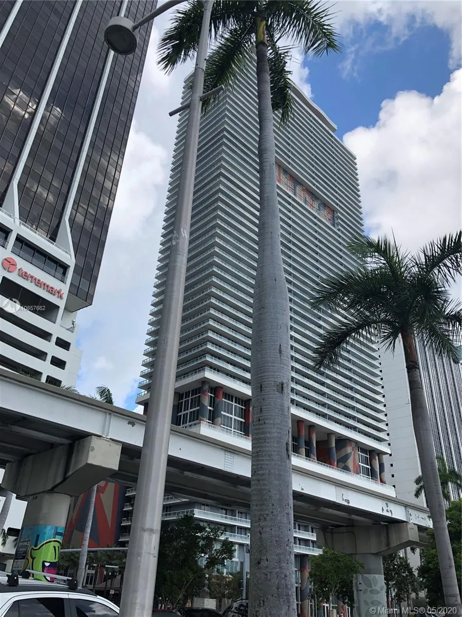 1 bedroom 1 bath for sale at 50 Biscayne Blvd # 2307, Miami FL 33132