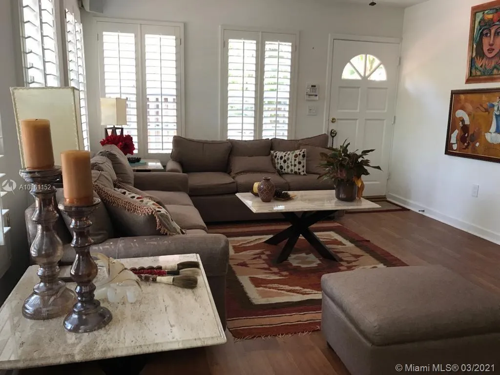 3166 Virginia St # 6, Coconut Grove FL 33133