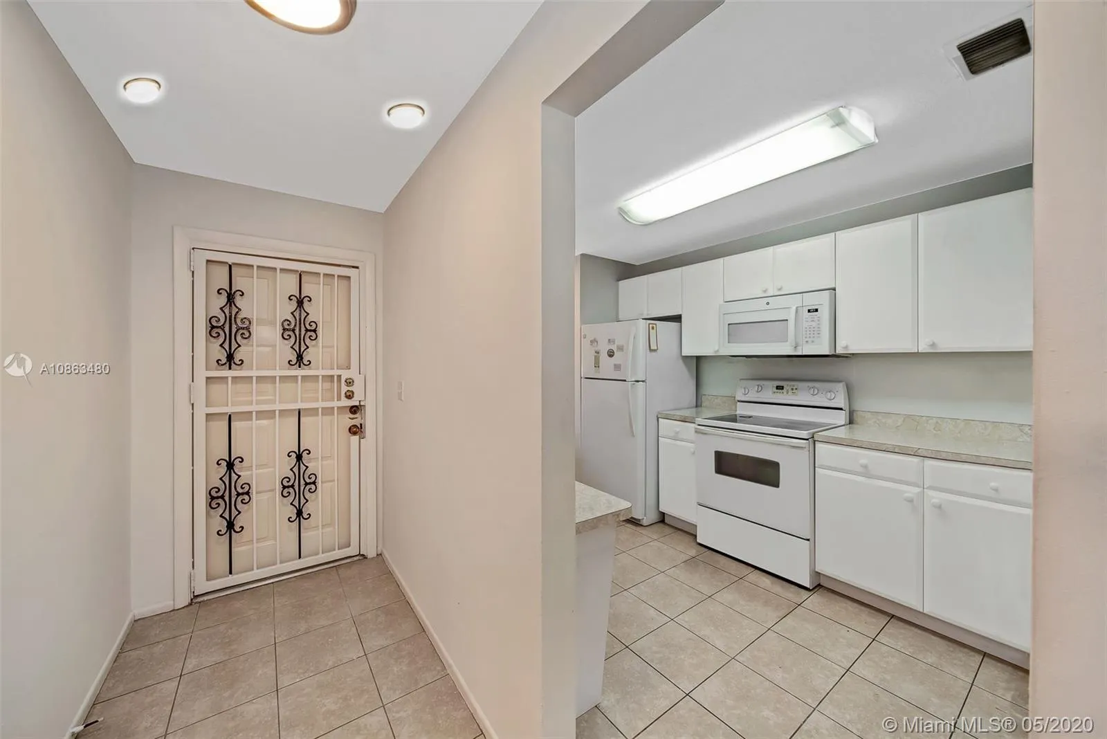 9950 NW 13th Ct # 49, Pembroke Pines FL 33024