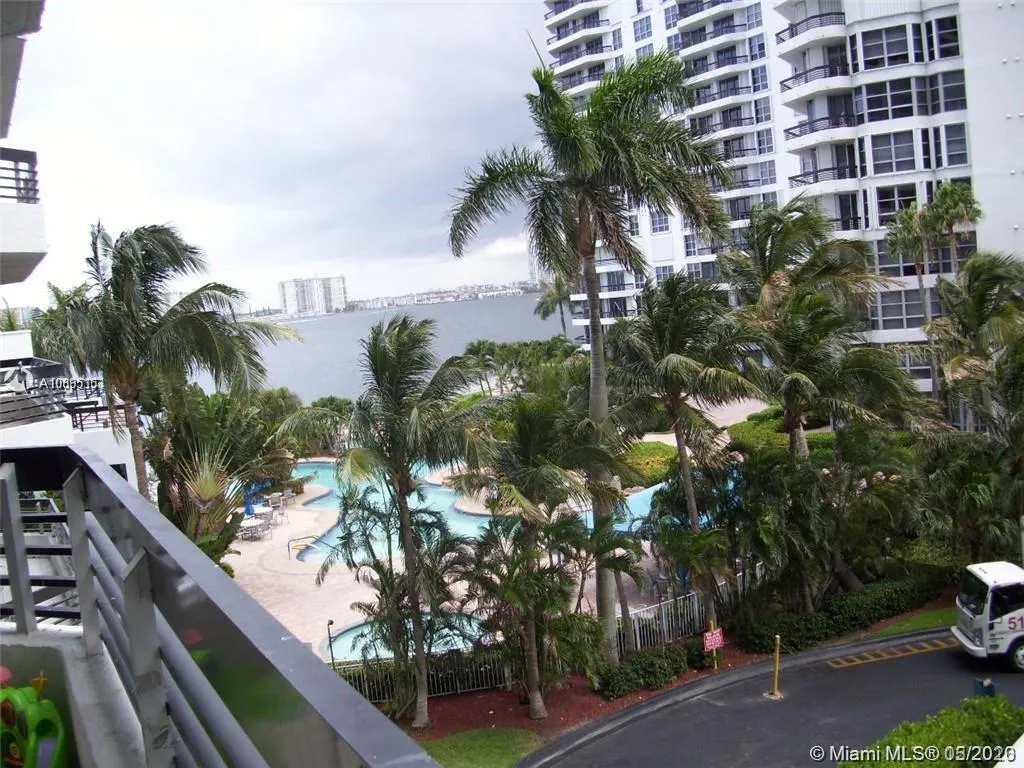 19195 NE 36th Ct # 402, Aventura FL 33180