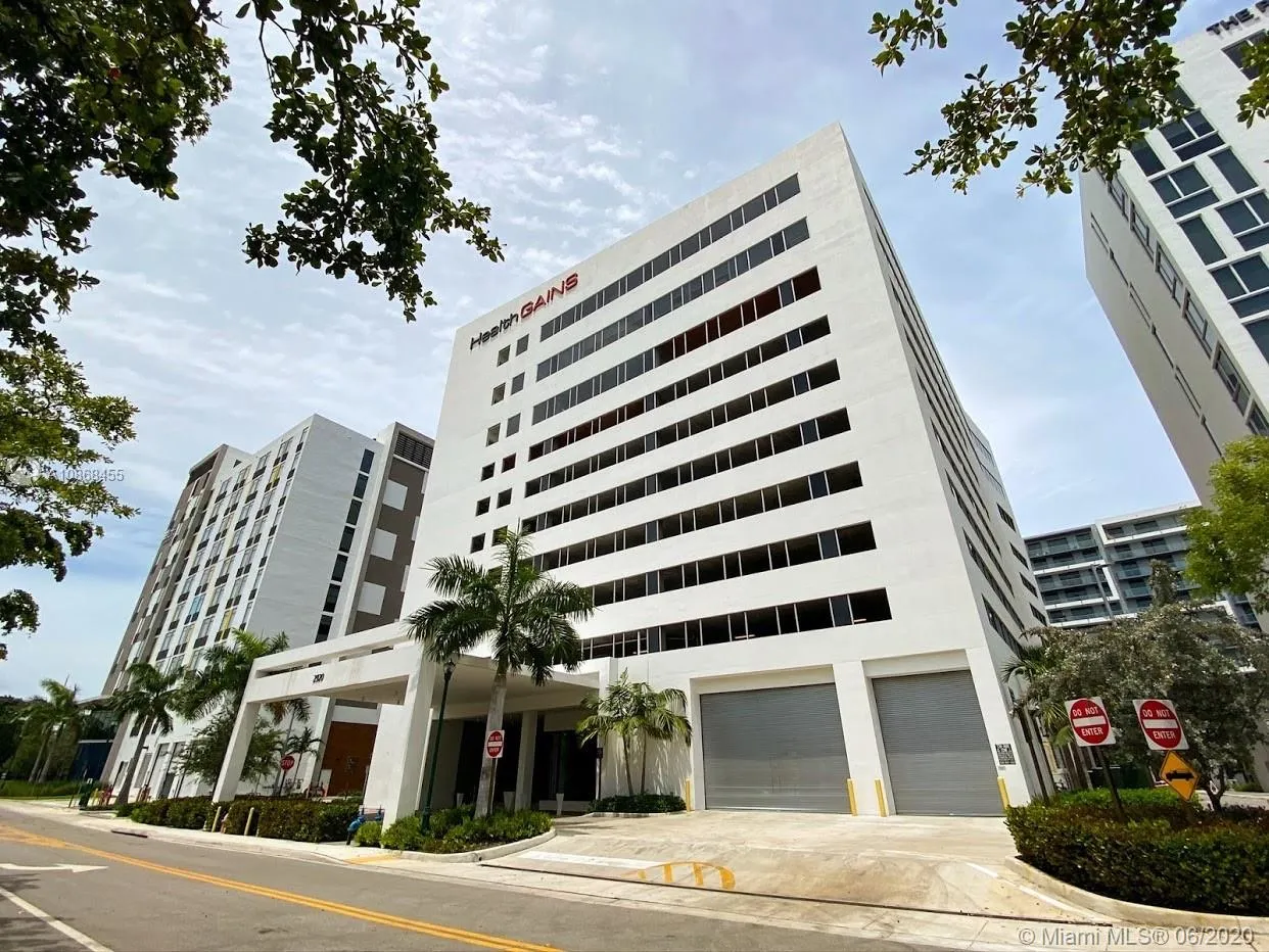 2920 NE 207th St # 801, Aventura FL 33180