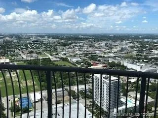 2 bedroom 2 bath for sale at 1750 N Bayshore Dr. # 5215, Miami FL 33132