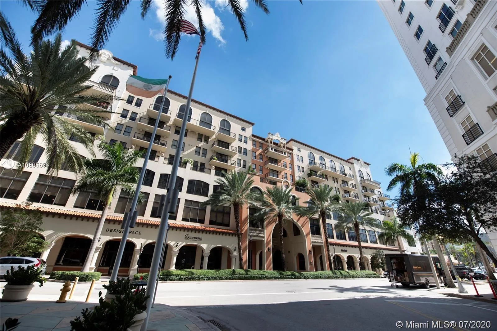 1 bedroom 1 bath for sale at 55 Merrick Way # 842, Coral Gables FL 33134