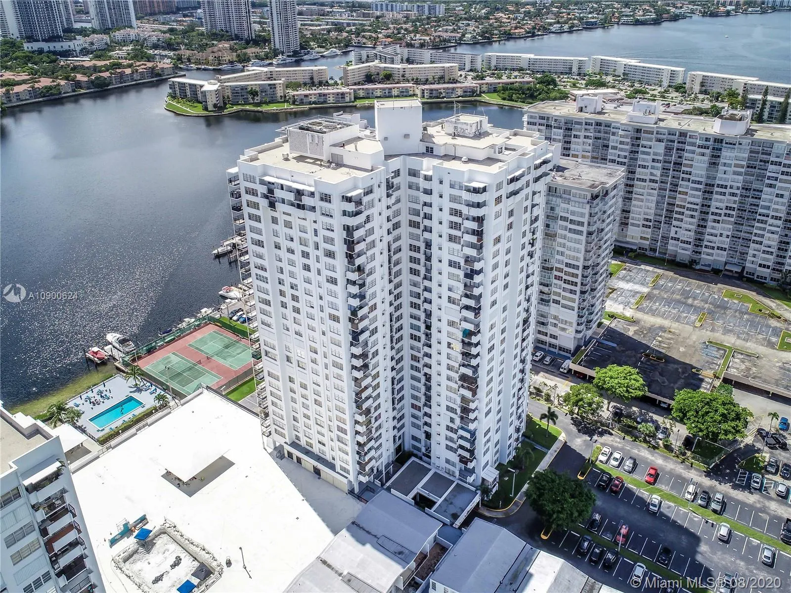 2750 NE 183rd St # 1910, Aventura FL 33160