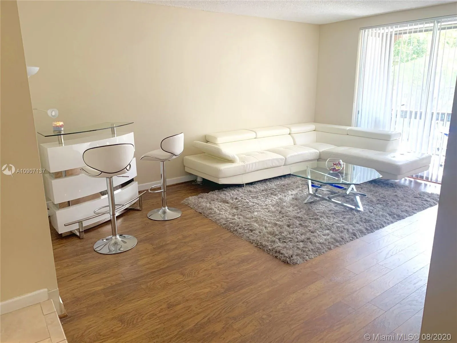 3670 Inverrary Dr # 3Q, Lauderhill FL 33319