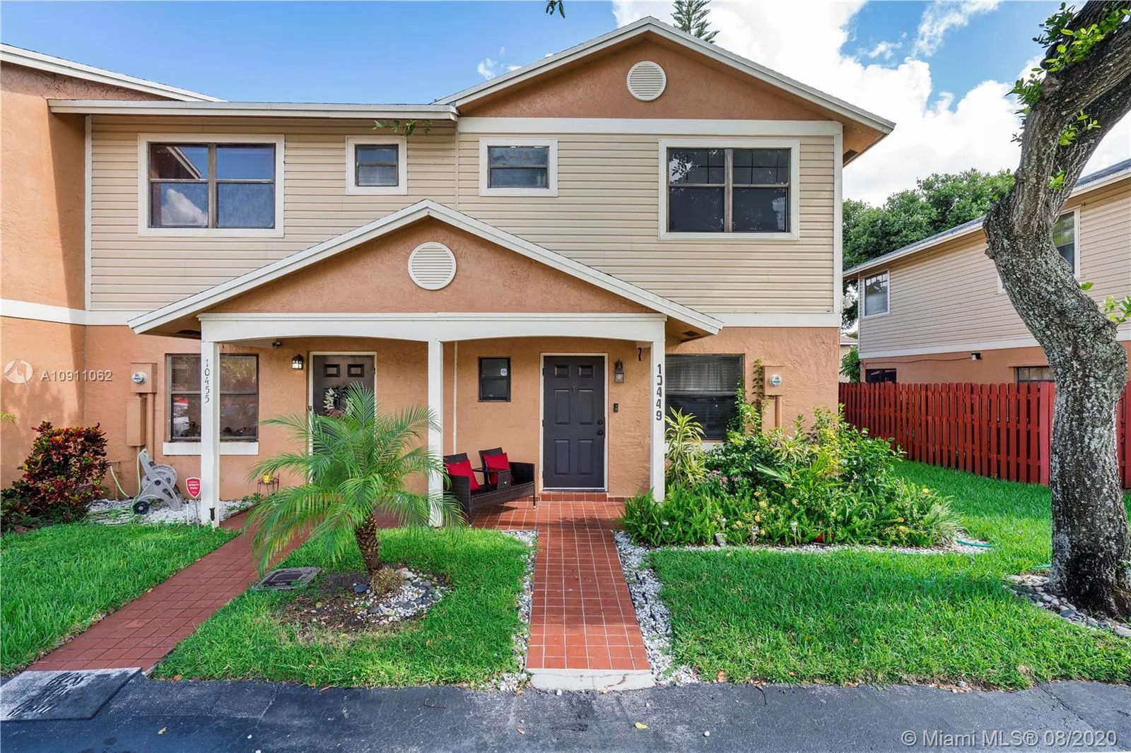 3 bedroom 2 bath for sale at 10449 NW 6th St, Pembroke Pines FL 33026