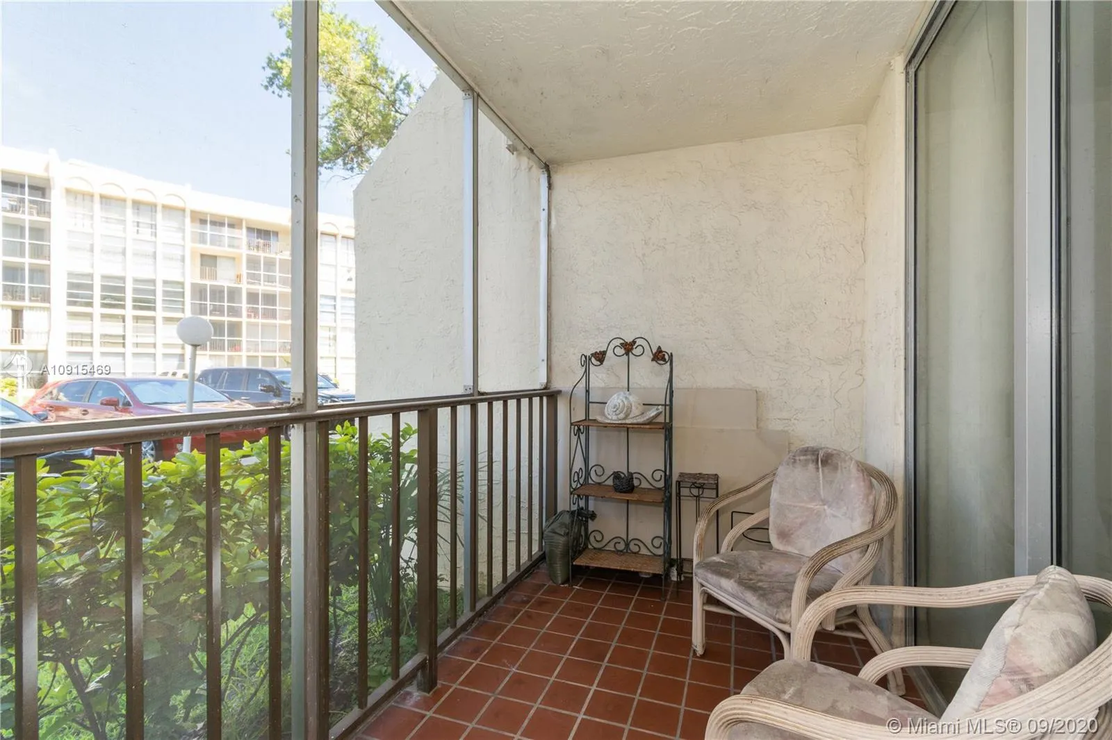 601 Three Islands Blvd # 107, Hallandale Beach FL 33009