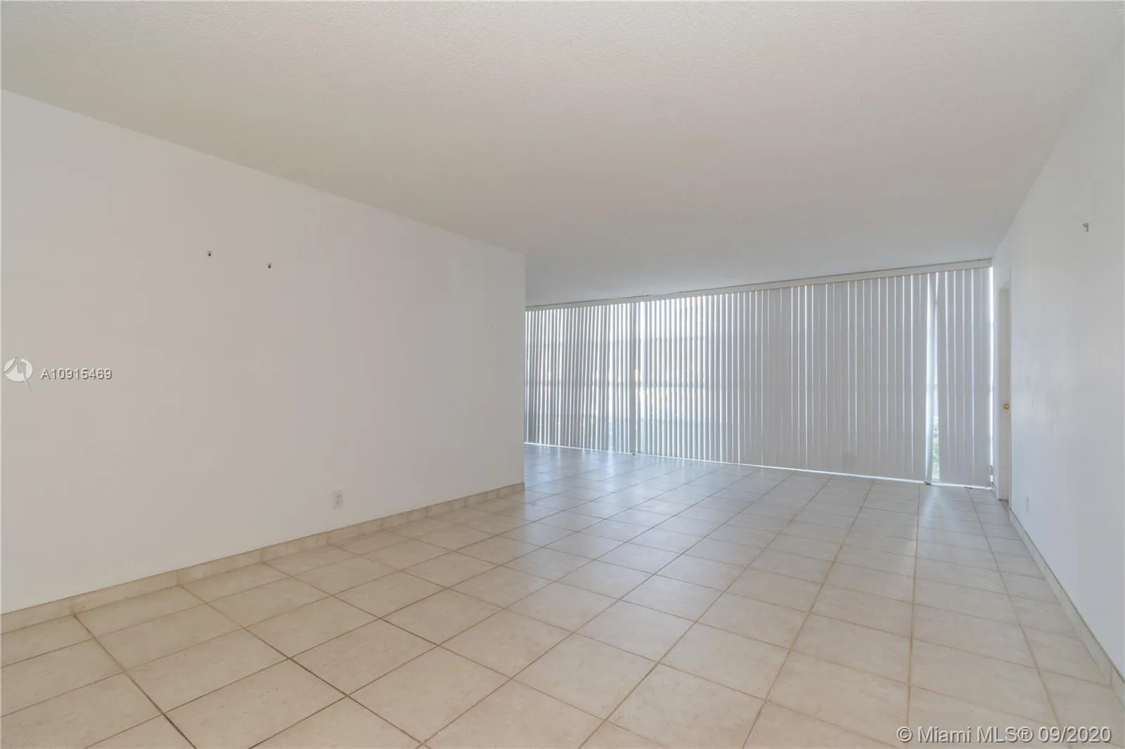 601 Three Islands Blvd # 107, Hallandale Beach FL 33009
