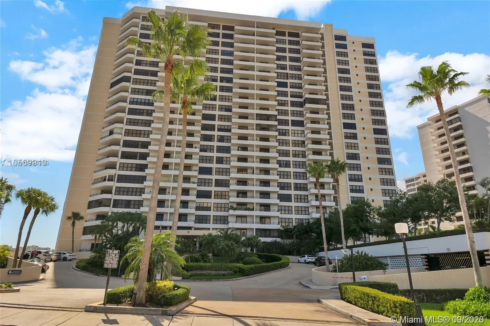 2 bedroom 2 bath for sale at 2500 Parkview Dr # 2312, Hallandale Beach FL 33009