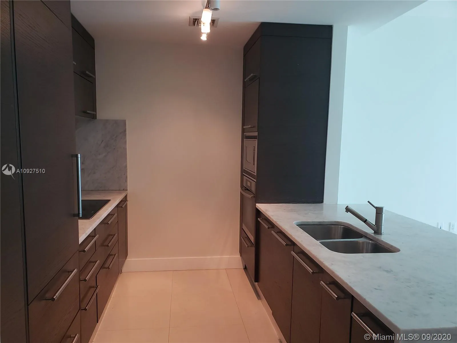 900 Biscayne Blvd # 2710, Miami FL 33132