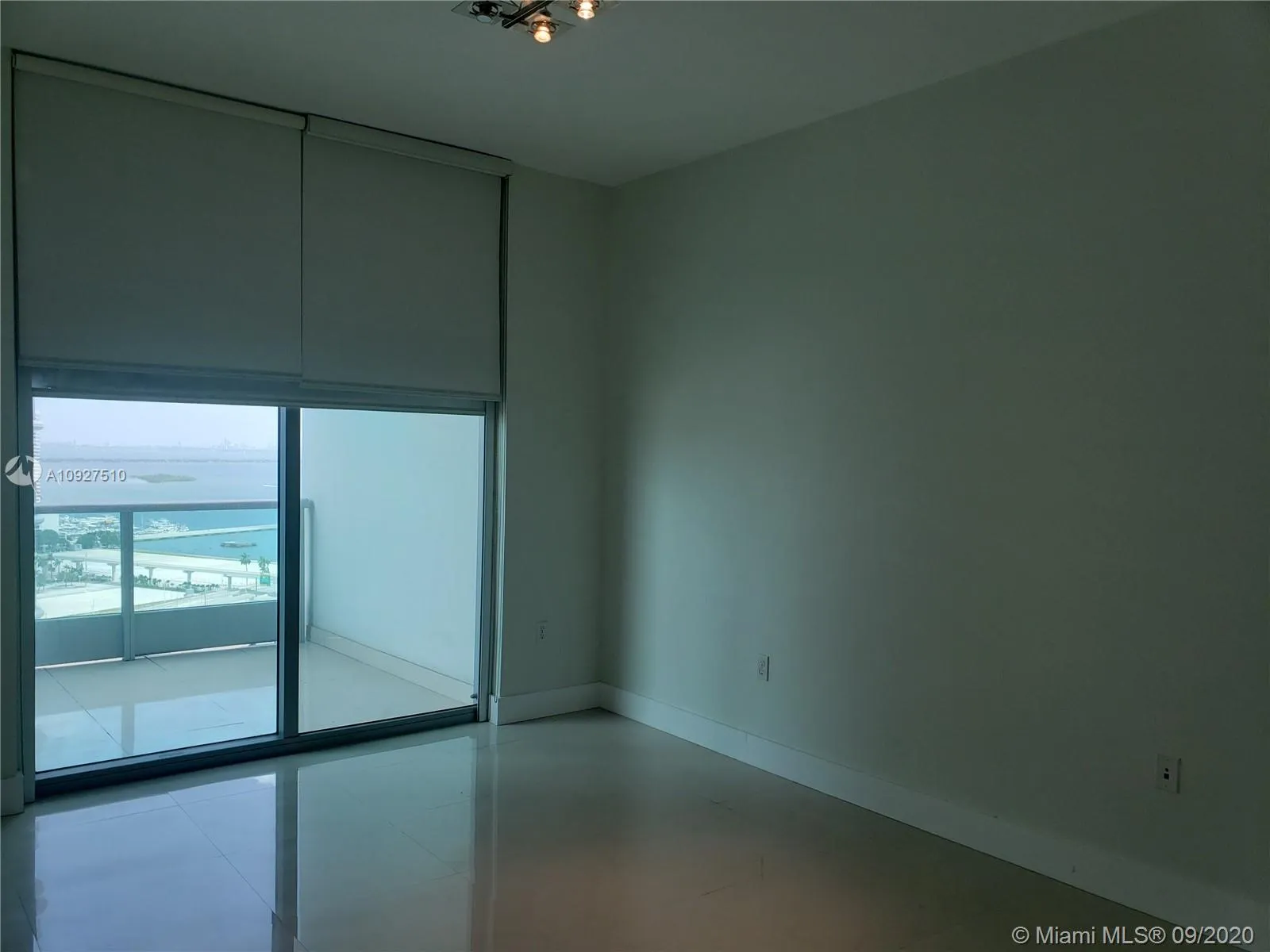 900 Biscayne Blvd # 2710, Miami FL 33132