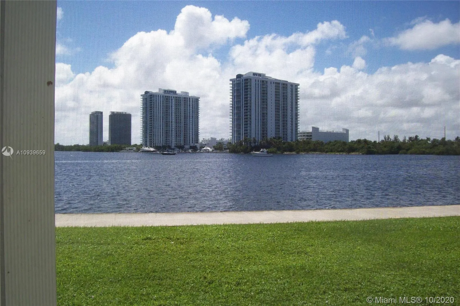 2920 Point East Dr # N111, Aventura FL 33160