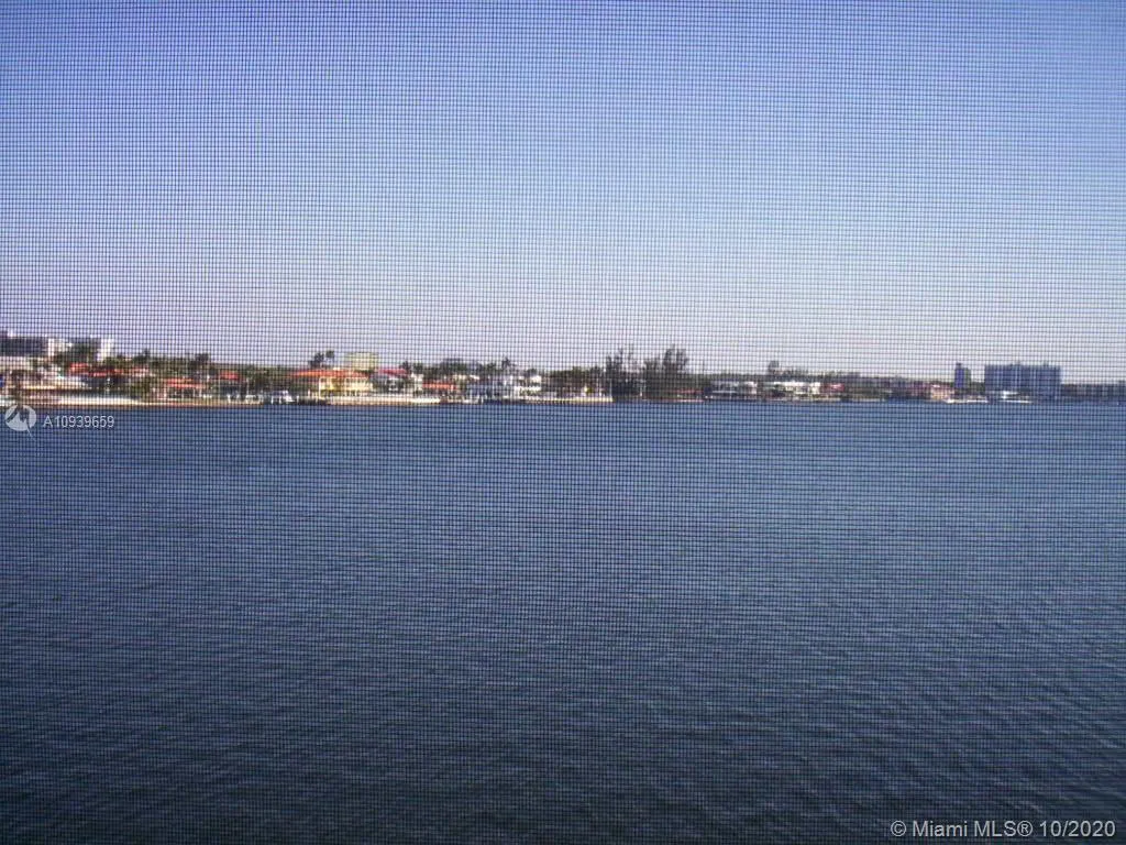 2920 Point East Dr # N111, Aventura FL 33160