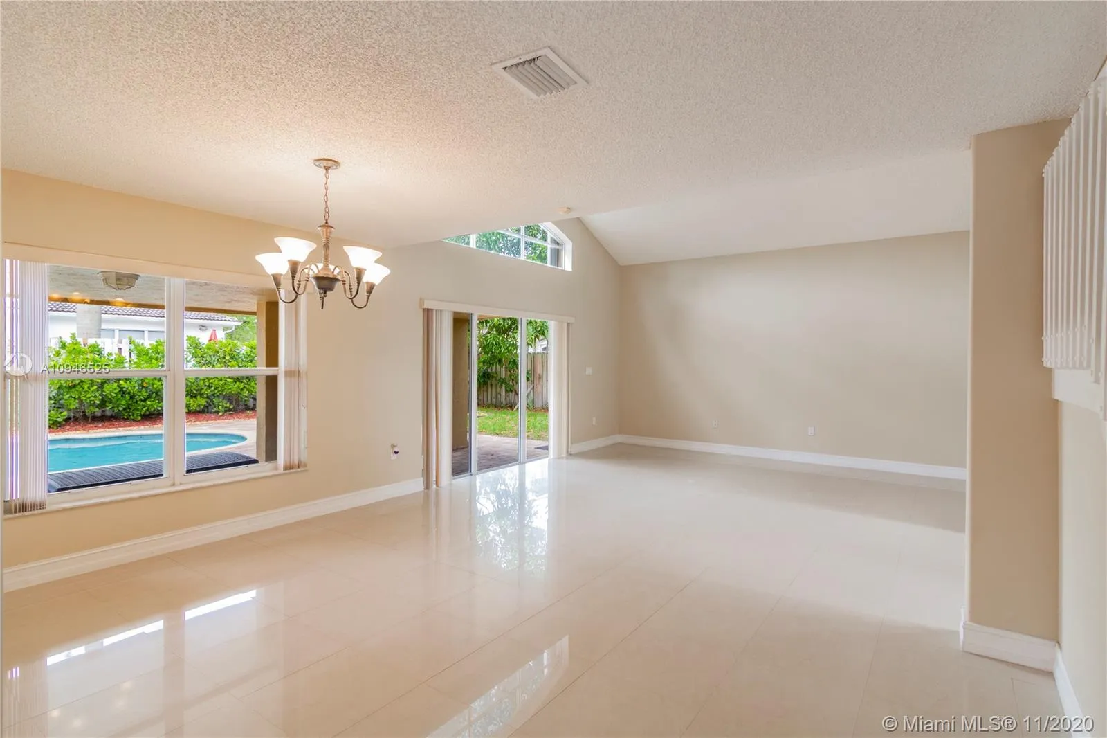 19009 NW 23rd St, Pembroke Pines FL 33029