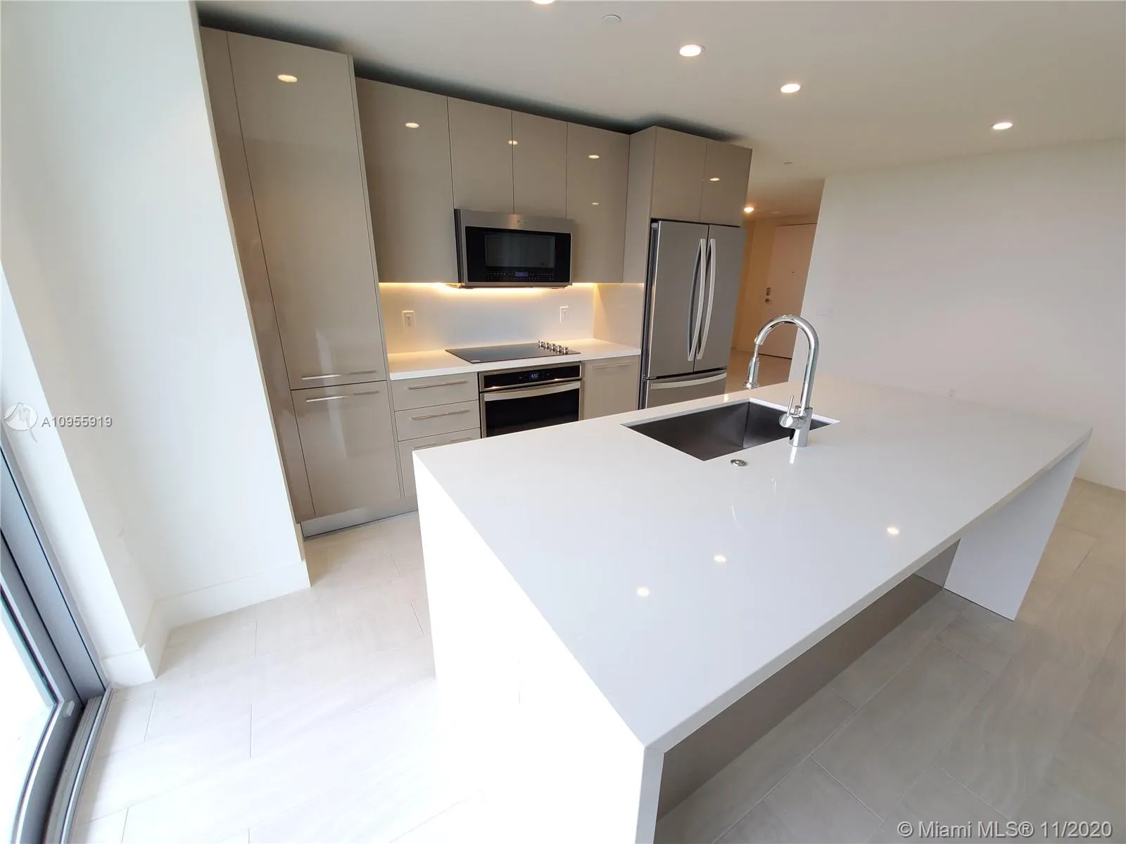 3 bedroom 3 bath for sale at 2000 Metropica Way # 1401, Sunrise FL 33323