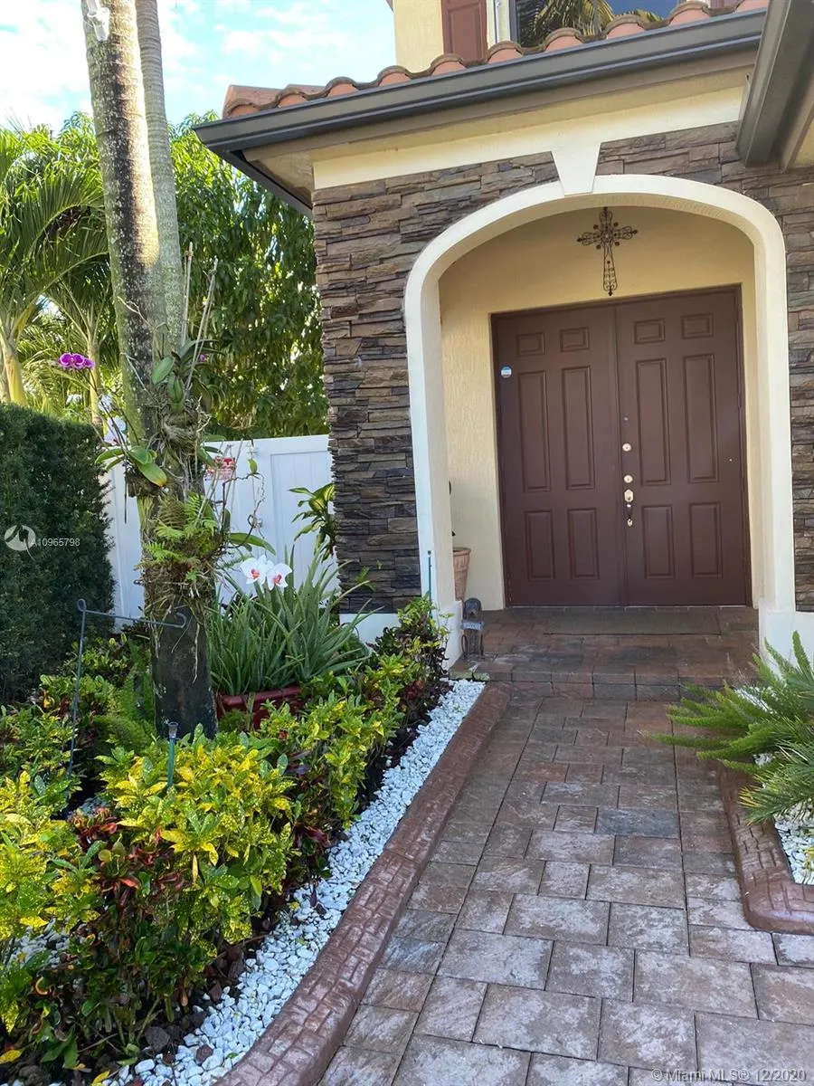 3406 W 88th St, Hialeah FL 33018