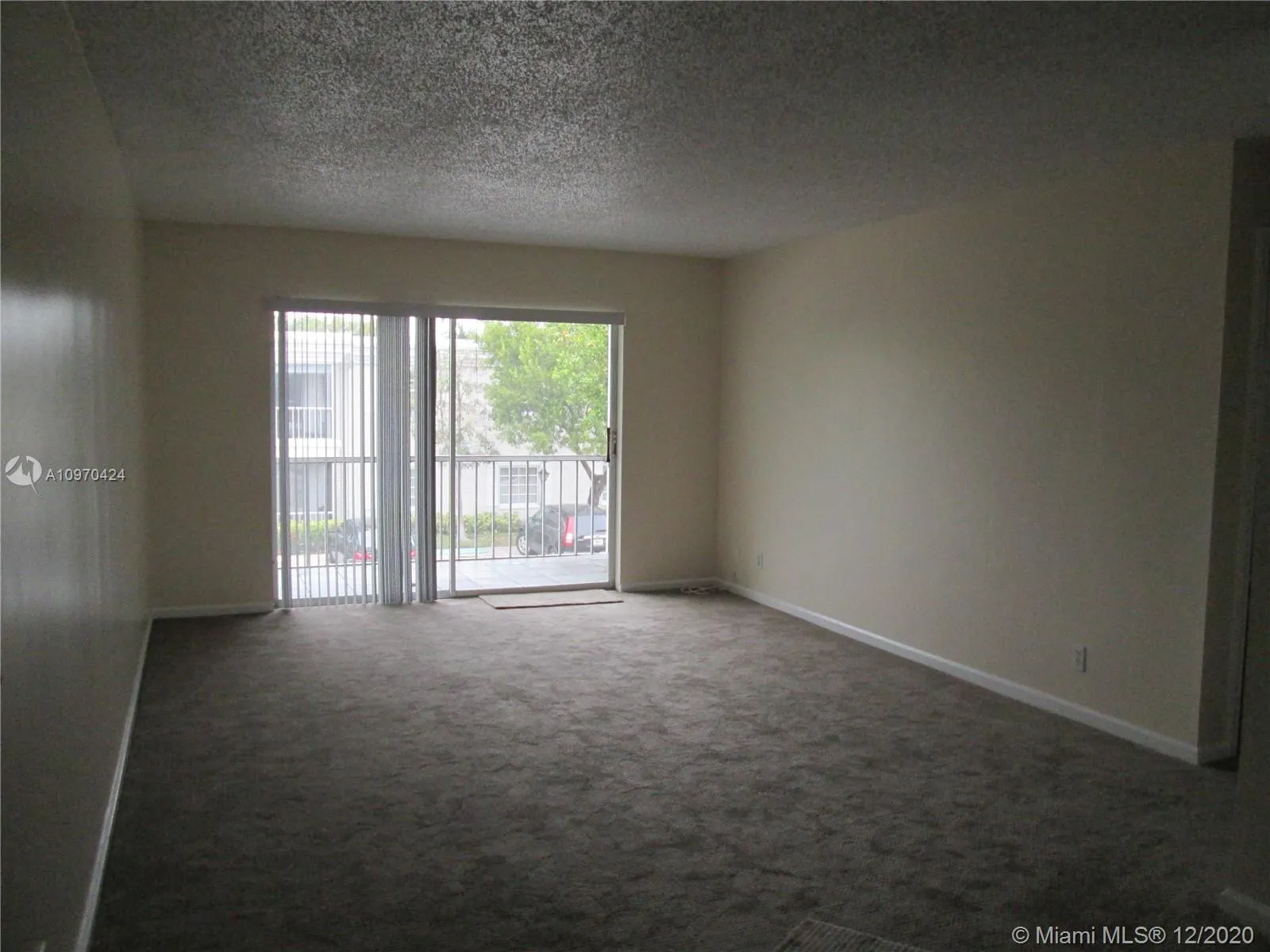 1 bedroom 1 bath for sale at 6307 Bay Club Dr # 3, Fort Lauderdale FL 33308