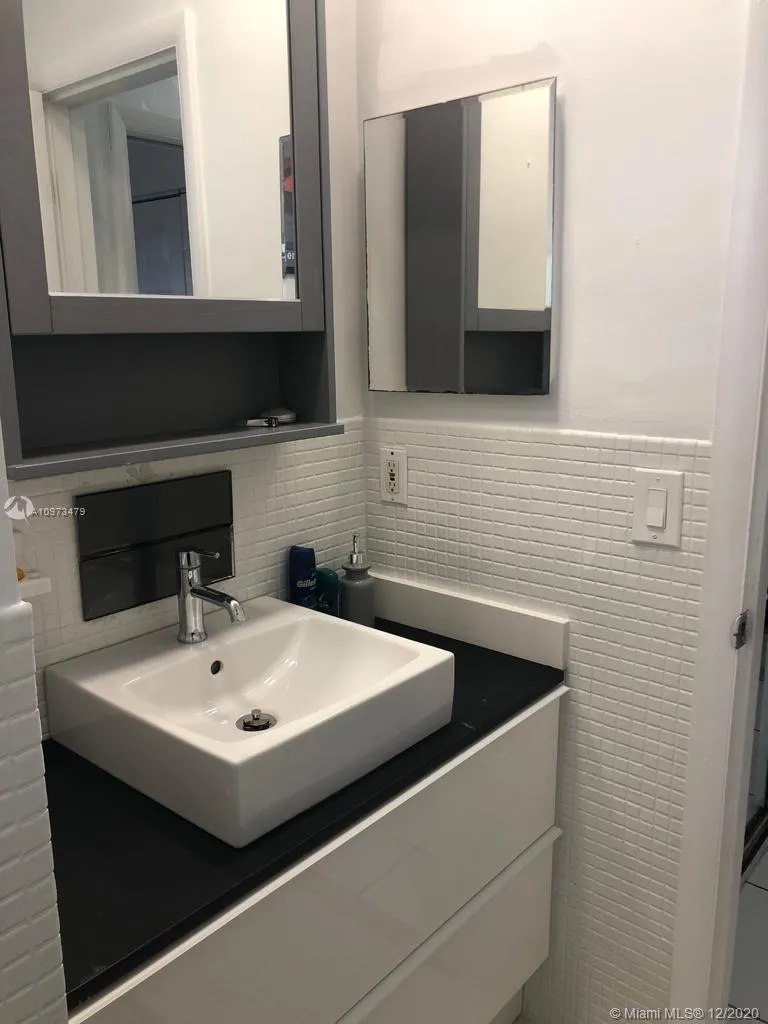 141 NE 10th Ave # 28C, Hallandale Beach FL 33009