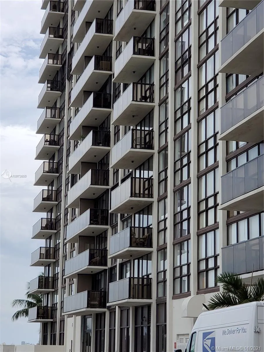 600 NE 36th St # 1109, Miami FL 33137