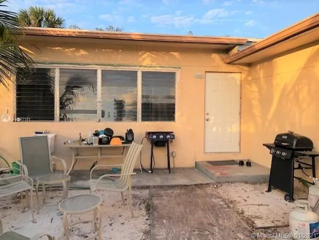4191 SW 21st St, Fort Lauderdale FL 33317