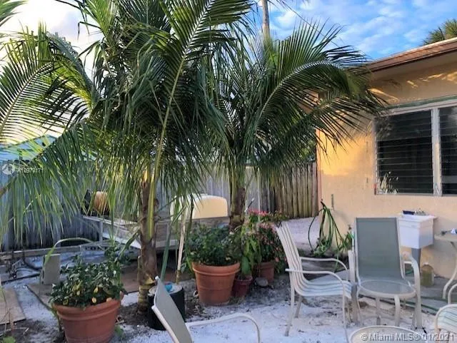 4191 SW 21st St, Fort Lauderdale FL 33317