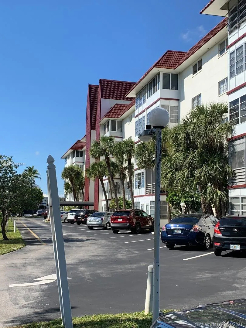 4851 NW 21st St # 301, Lauderhill FL 33313