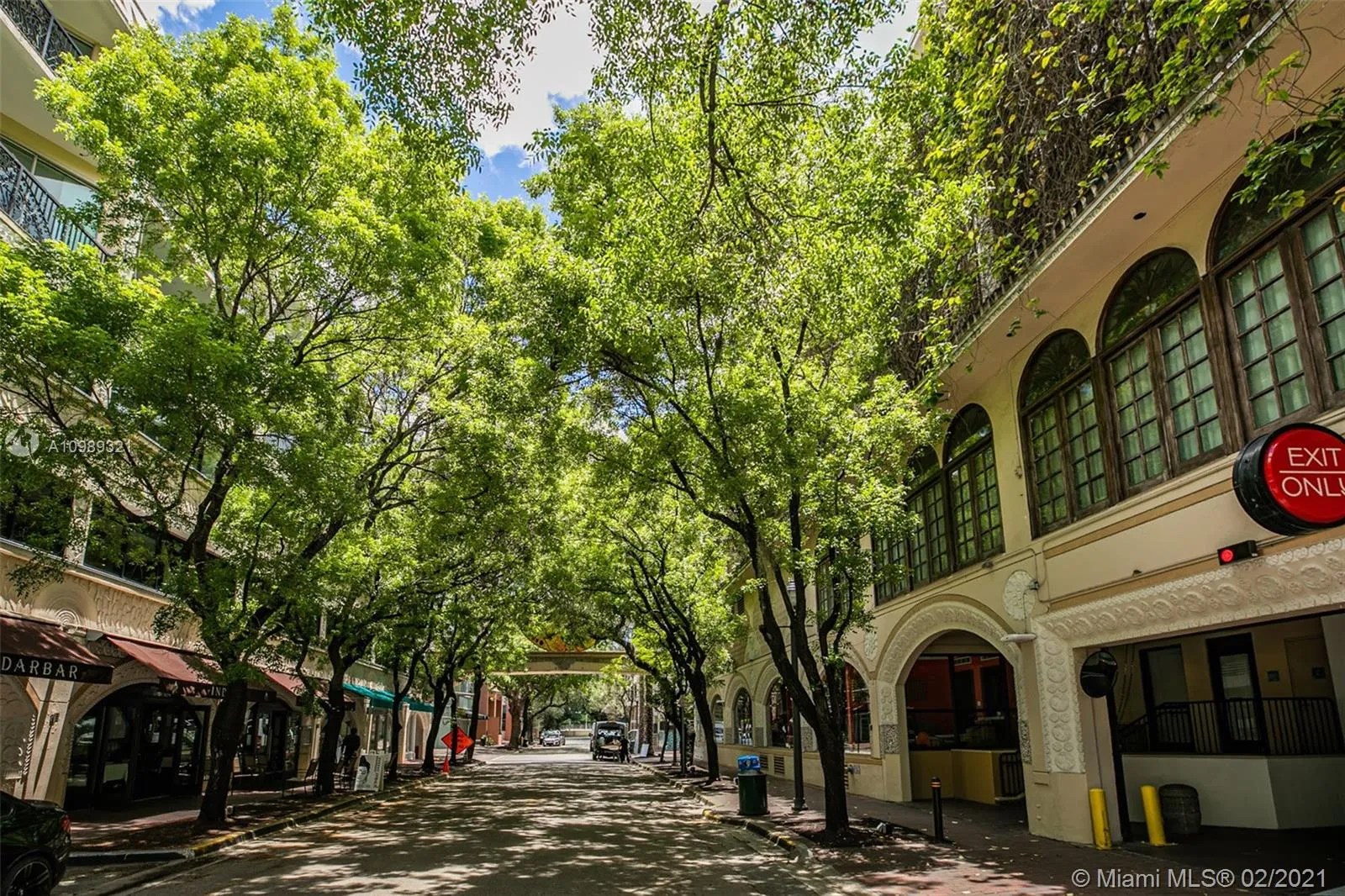 1 bedroom 1 bath for sale at 3001 SW 27th Ave # 308, Miami FL 33133