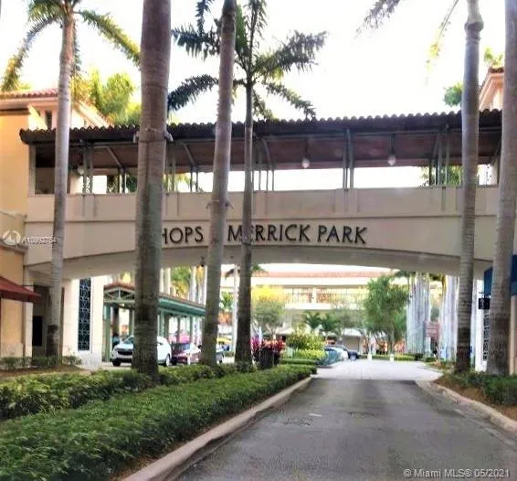 2 bedroom 2 bath for sale at 4100 Salzedo St # 411, Coral Gables FL 33146