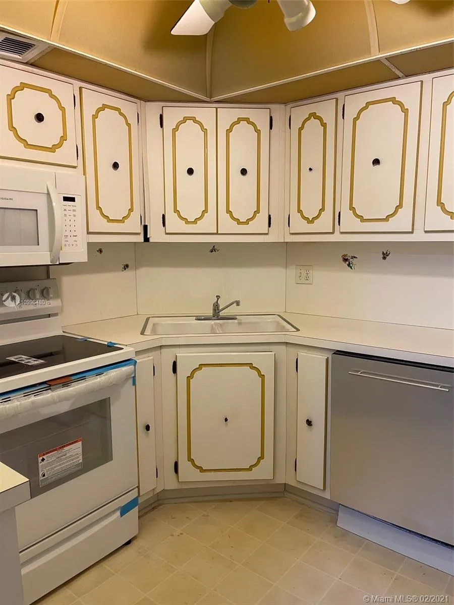 3301 Spanish Moss Ter # 404, Lauderhill FL 33319