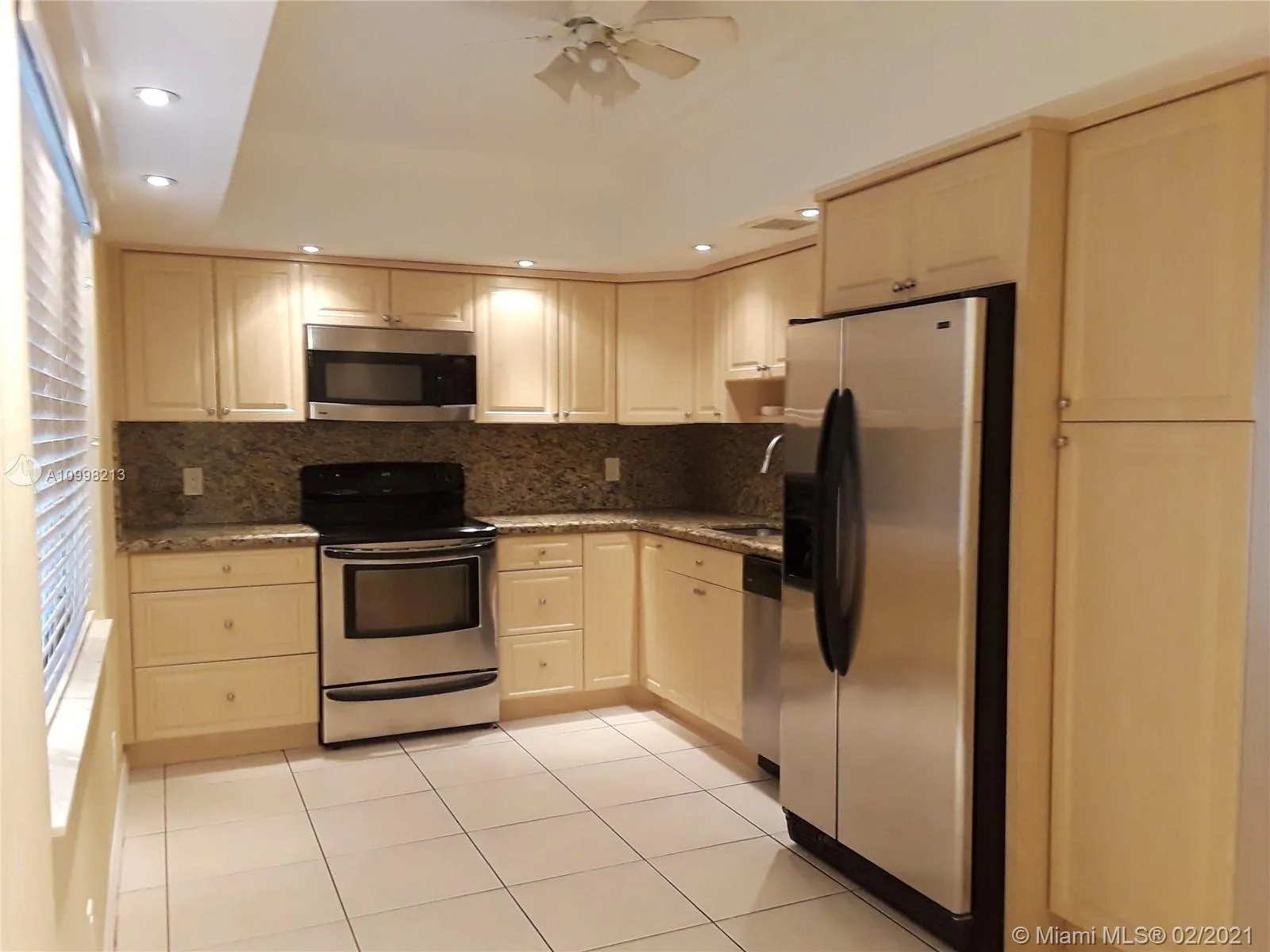 821 Cypress Blvd # 111, Pompano Beach FL 33069