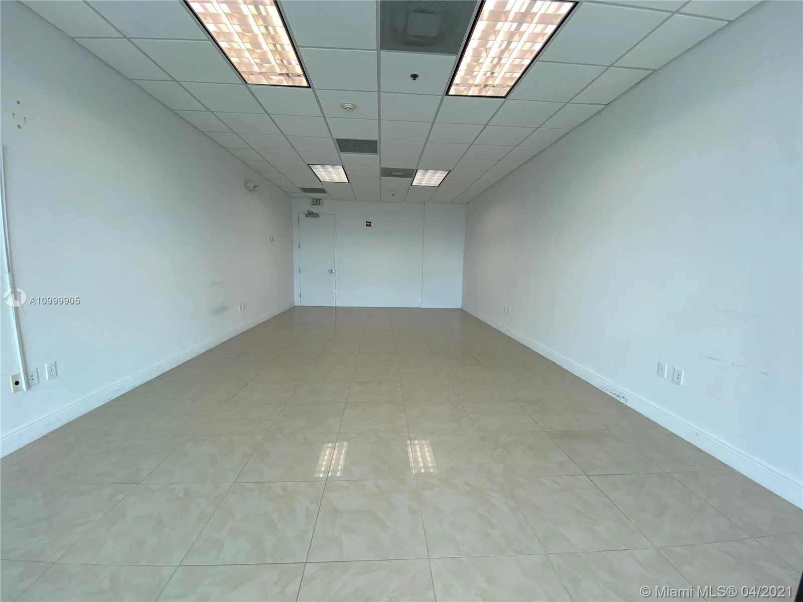 175 SW 7th St # 1214, Miami FL 33130