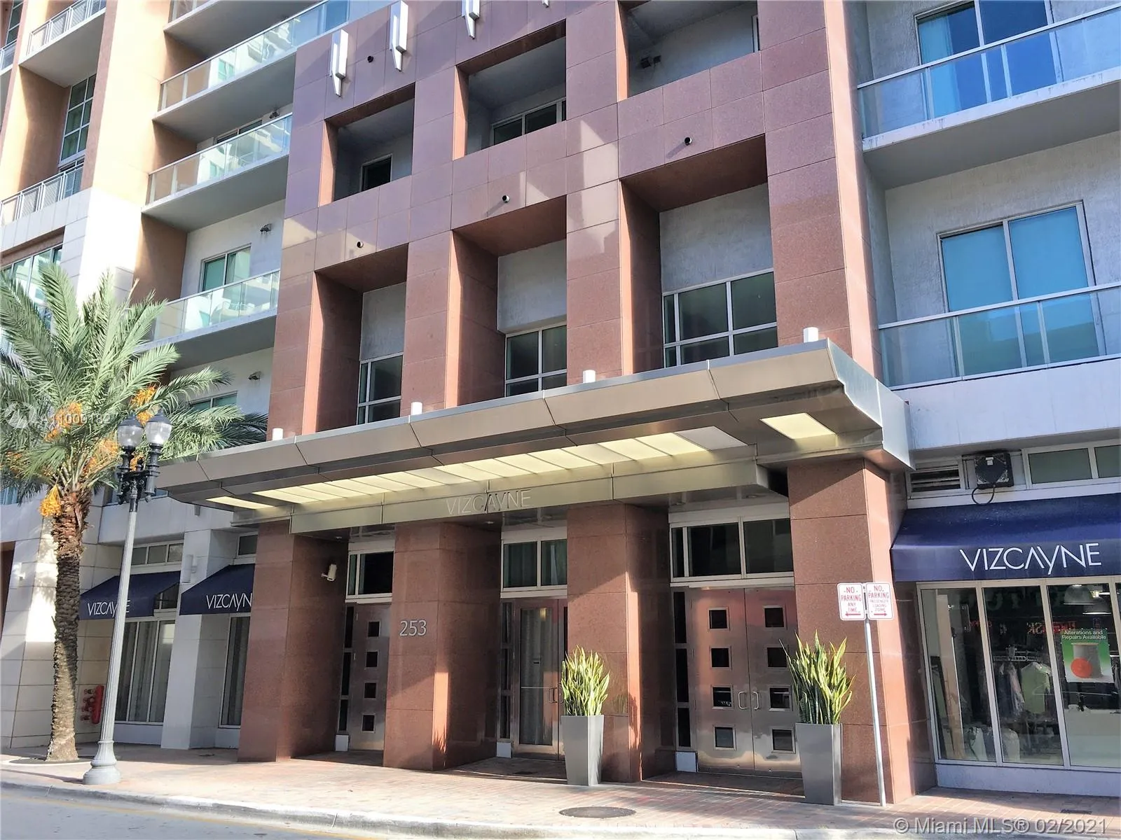 253 NE 2nd St # 1406, Miami FL 33132