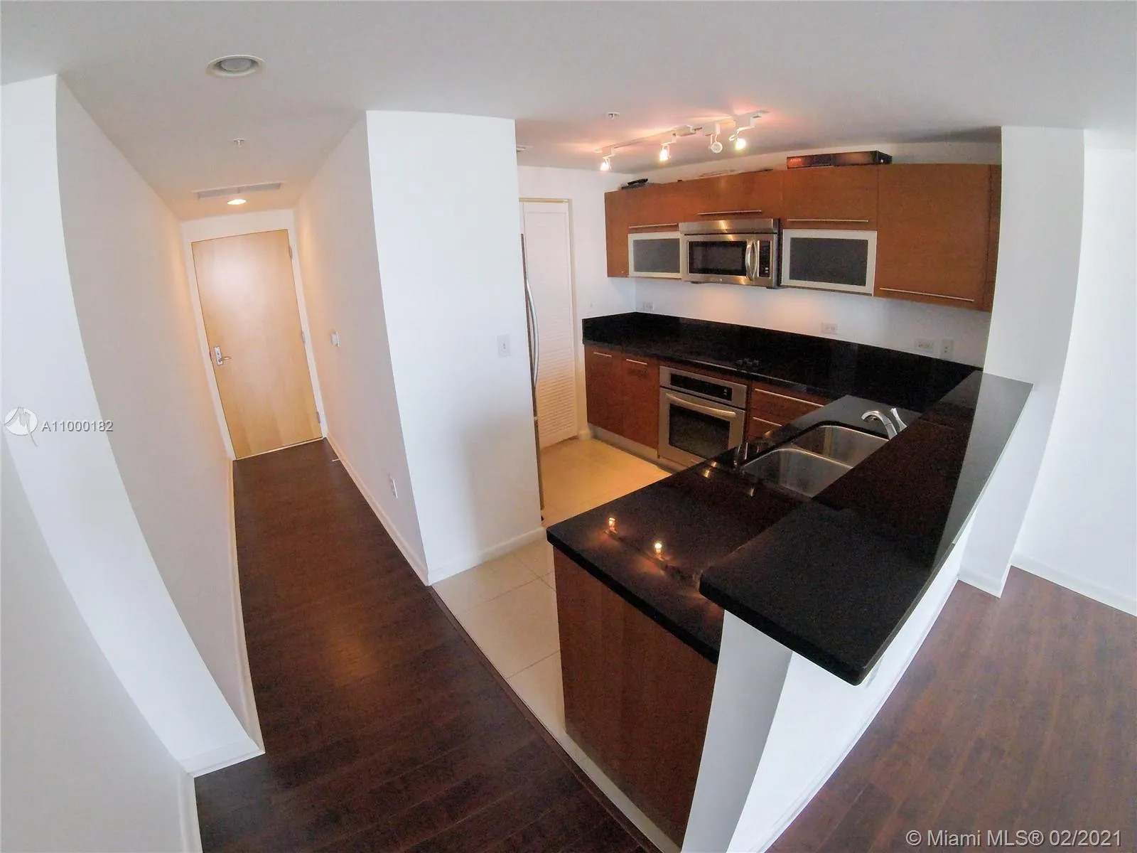 253 NE 2nd St # 1406, Miami FL 33132