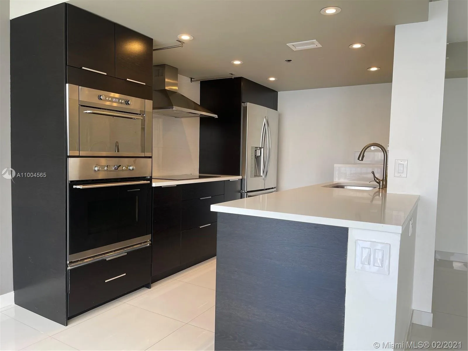 17500 N Bay Rd # S301, Sunny Isles Beach FL 33160